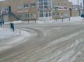 Подрядными организациями комитета городского хозяйства (ООО «Авелина», МБУ «ДМСРУ» и ООО «ЗДСК») во всех районах Читы ведутся работы по очистке дорог от снега, проводится механизированная посыпка ПГМ