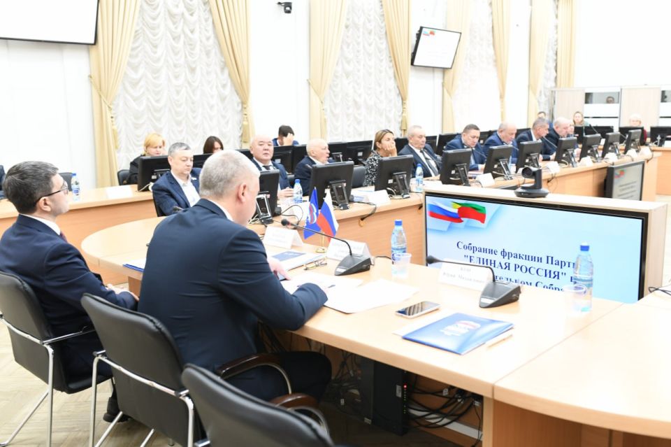 "Единая Россия" изучила проблемы подготовки рабочих кадров региона