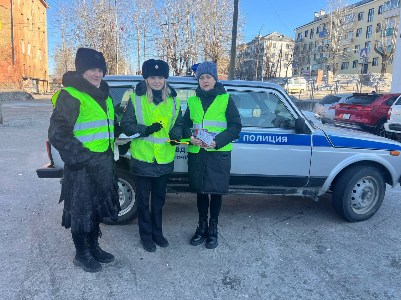 В г. Могоча автоинспекторы и представители общественного совета при МО МВД России "Могочинский" провели акцию "Пешеход"