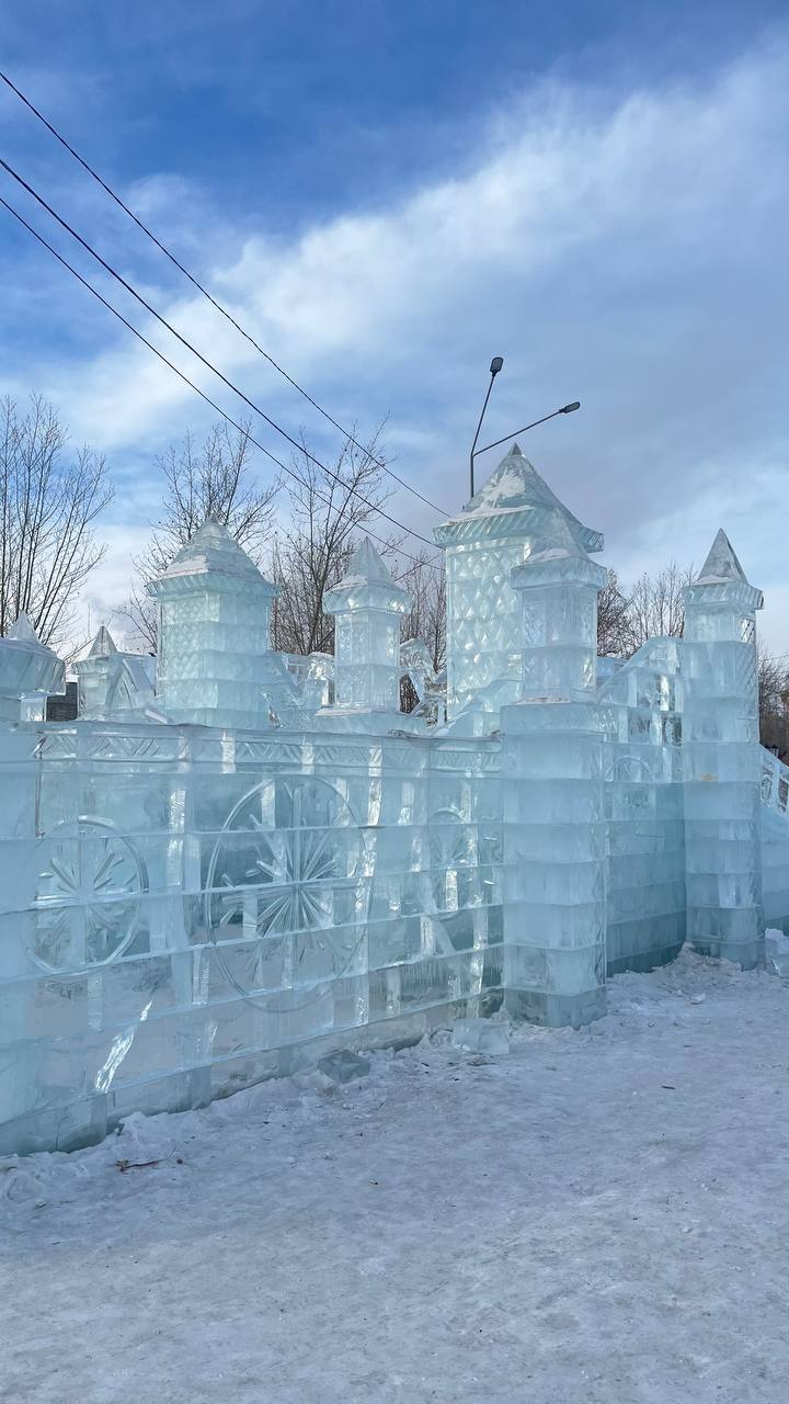 На площади Труда начали подготовку к весне На площади Труда начали подготовку к весне
