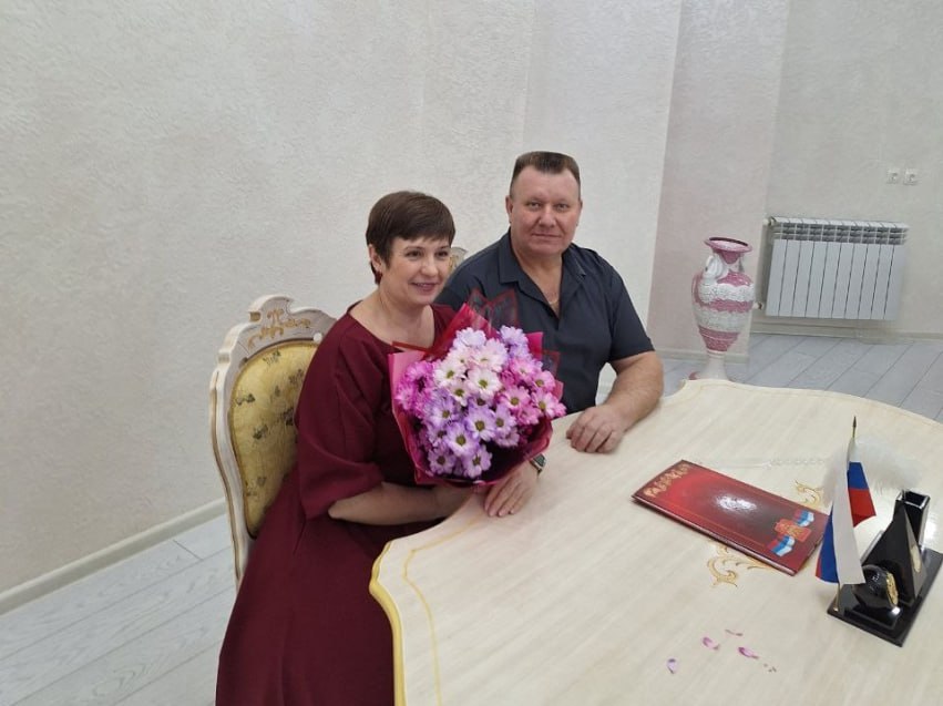 Год за годом счастье множится: супруги из Краснокаменска отметили 35 лет брака