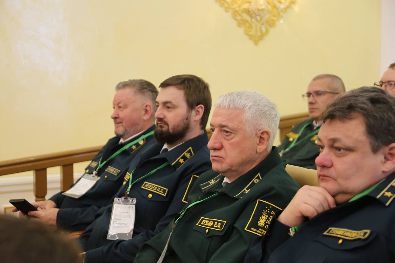 В г. Якутске состоялось итоговое совещание, посвященное эффективности исполнения переданных полномочий в области лесных отношений в ДФО В г. Якутске состоялось итоговое совещание, посвященное эффективности исполнения переданных полномочий в области лесных отношений в ДФО