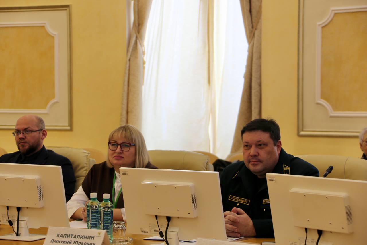 В г. Якутске состоялось итоговое совещание, посвященное эффективности исполнения переданных полномочий в области лесных отношений в ДФО В г. Якутске состоялось итоговое совещание, посвященное эффективности исполнения переданных полномочий в области лесных отношений в ДФО