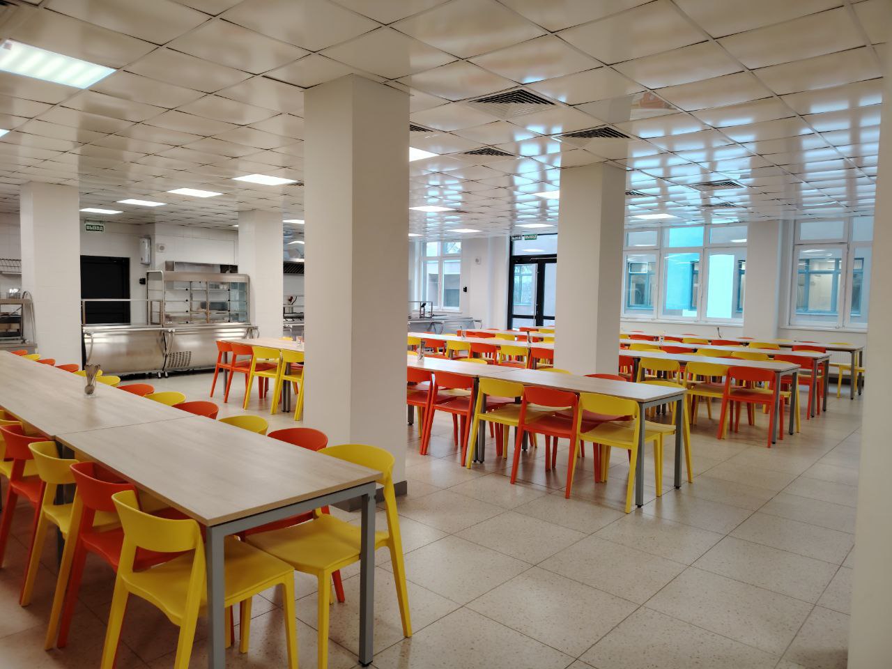 Александр Осипов осмотрел новую школу посёлка Агинское Александр Осипов осмотрел новую школу посёлка Агинское