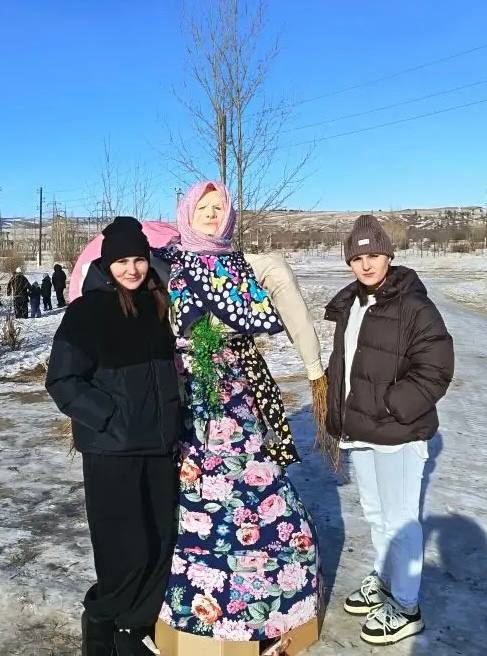 Ещё одни масленичные народные гуляния прошли сегодня поселке ЧЭС Черновского района Ещё одни масленичные народные гуляния прошли сегодня поселке ЧЭС Черновского района