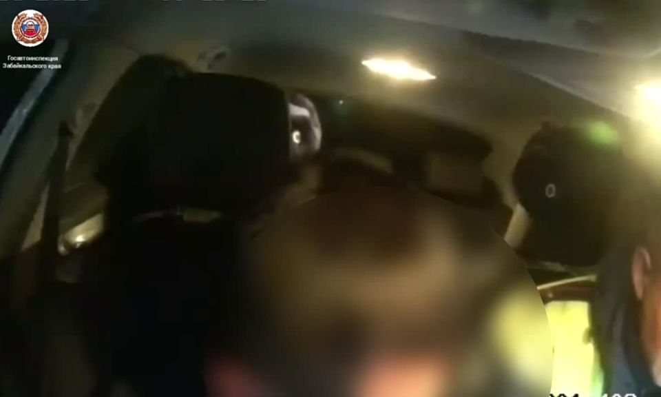 Сотрудники Госавтоинспекциии проводят рейдовые мероприятия по профилактике дорожно-транспортных происшествий, в том числе с участием нетрезвых водителей