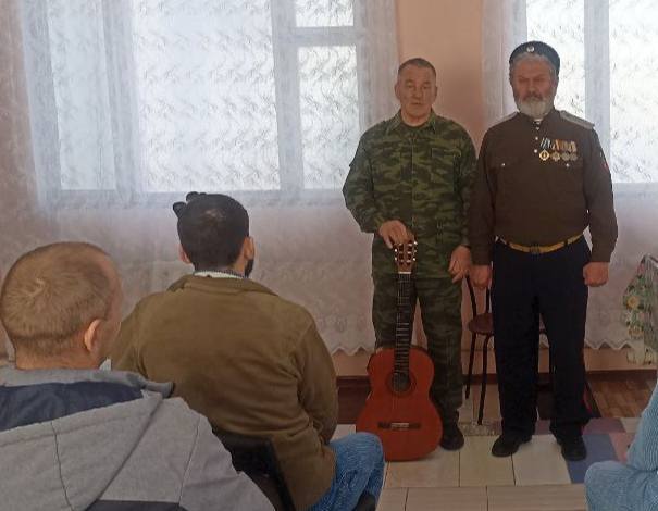 Вчера председатель общественной организации ветеранов и пенсионеров прокуратуры Забайкальского края Валерий Попов и члены Советам ветеранов СВО подшефного нашему региону Старобешевского муниципального округа Алексей Богомол... Вчера председатель общественной организации ветеранов и пенсионеров прокуратуры Забайкальского края Валерий Попов и члены Советам ветеранов СВО подшефного нашему региону Старобешевского муниципального округа Алексей Богомол...