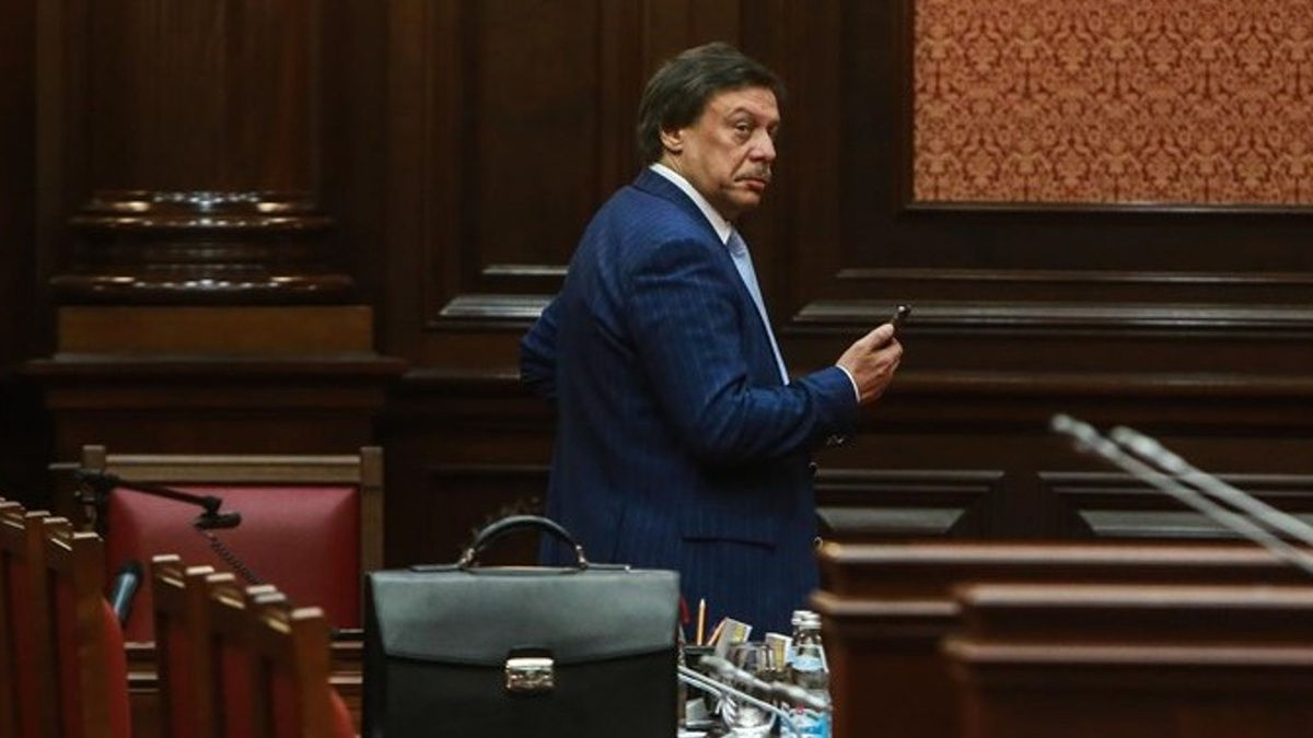 Неожиданный поворот в деле Долиной: уход Барщевского и скрытые мотивы