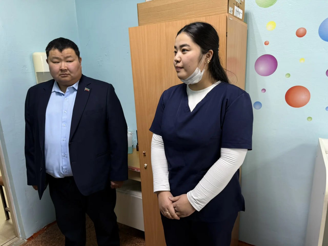 «Земский доктор» следит за здоровьем маленьких жителей Акши