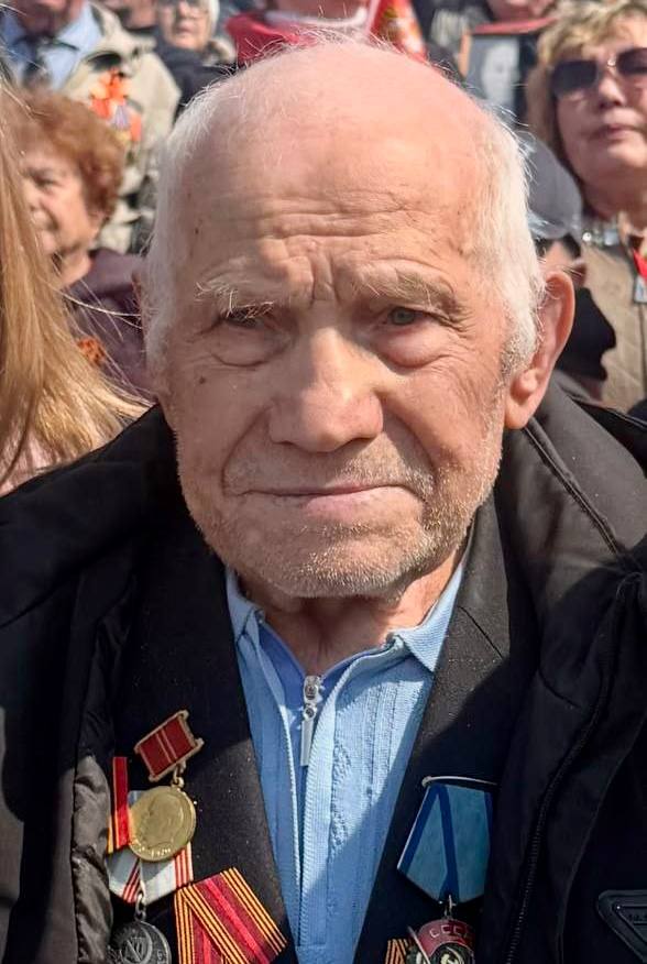 Представители администрации Центрального района Читы поздравили с 97-летием удивительного человека, труженика тыла – Василия Егоровича Николенко