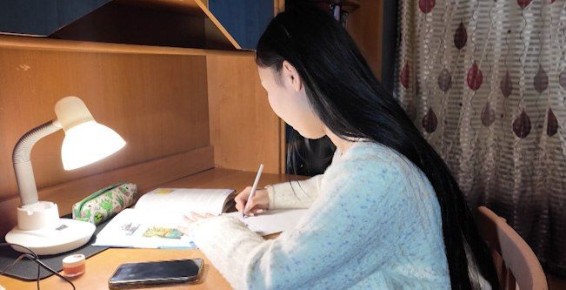 Жительница Забайкальска празднует совершеннолетие в День образования региона