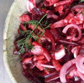 Как приготовить идеальный зимний салат из свеклы: простые секреты и рецепт