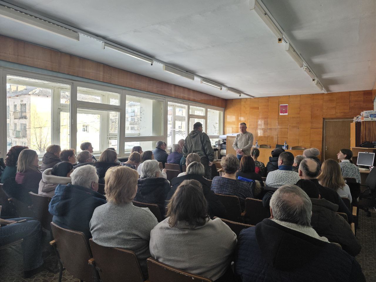 Андрей Гурулев: В рамках региональной недели приёмов граждан по вопросам здравоохранения и дня приёма абитуриентов и их родителей провели встречу с жителями поселка Митрофаново в Шилкинском райолне Андрей Гурулев: В рамках региональной недели приёмов граждан по вопросам здравоохранения и дня приёма абитуриентов и их родителей провели встречу с жителями поселка Митрофаново в Шилкинском райолне