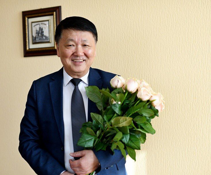 Спикер регионального парламента Кон Ен Хва поздравил жительниц Забайкалья с Международным женским днем