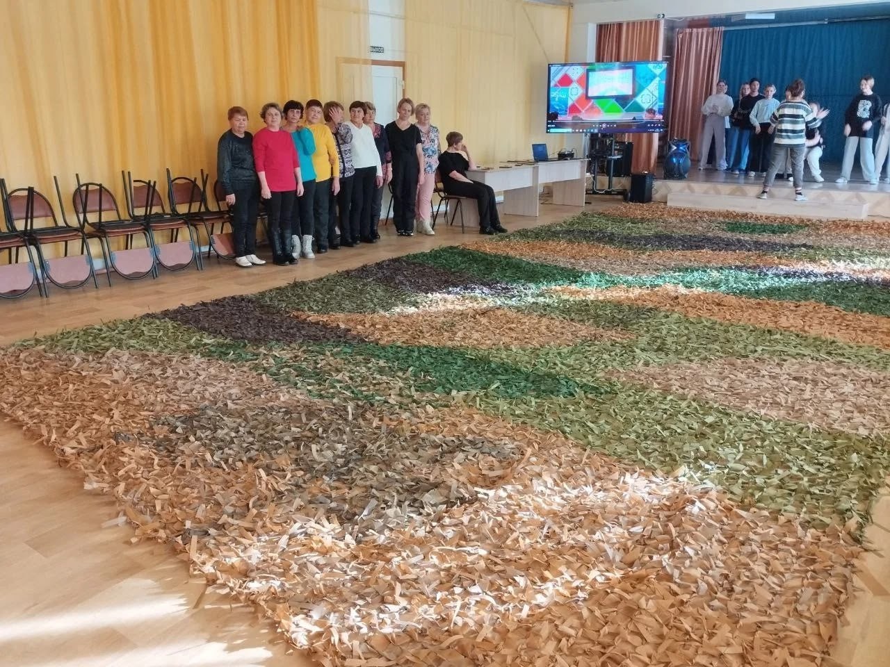 Волонтёры клуба «Zaбота» отправляют бойцам-землякам посылки на фронт Волонтёры клуба «Zaбота» отправляют бойцам-землякам посылки на фронт