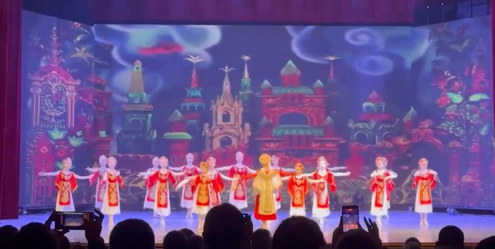 Воспитанницы школы «Русский балет» приняли участие в программе международного фестиваля творчества «Пламя Черного дракона» в Хэйхэ