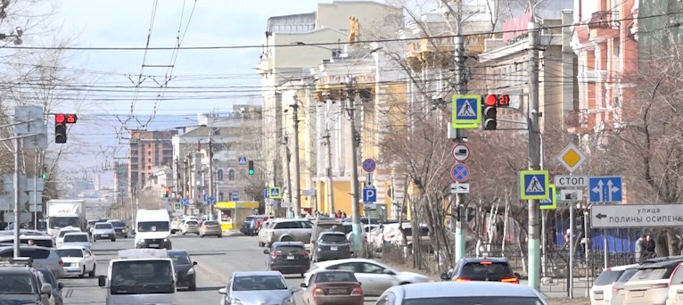 В Чите в рамках развития интеллектуальной транспортной системы модернизируют два десятка светофоров