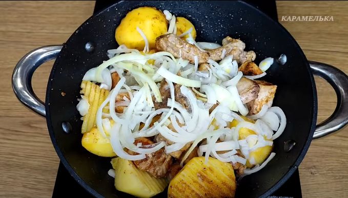 Простой и сытный способ приготовить картошку по-сибирски