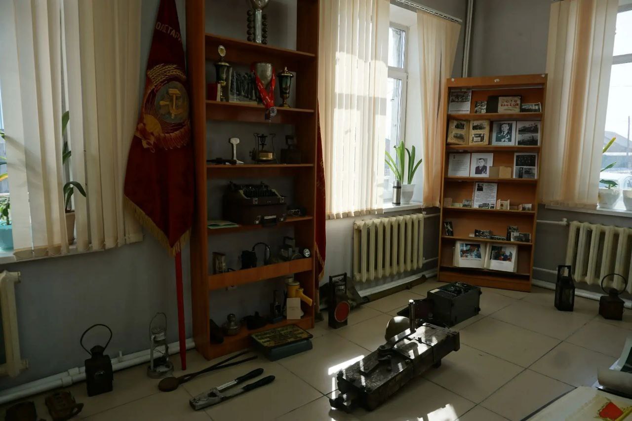 Комнату трудовой и боевой славы железнодорожников открыли в Шилке Комнату трудовой и боевой славы железнодорожников открыли в Шилке
