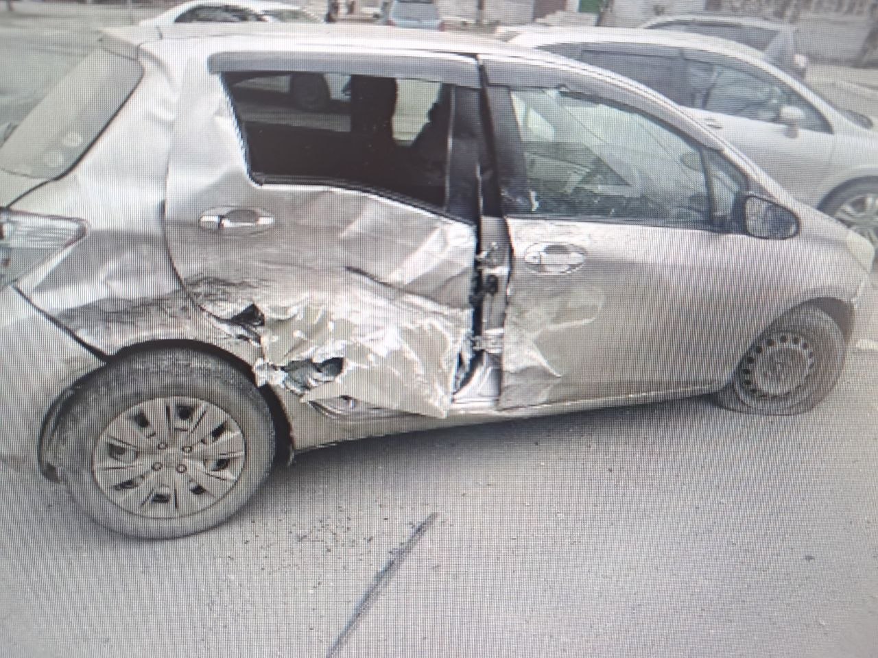 По предварительным данным 25 марта в вечернее время в г. Чите на ул. Бутина произошло столкновение двух транспортных средств "Nissan Patrol" и "Toyota Vitz"