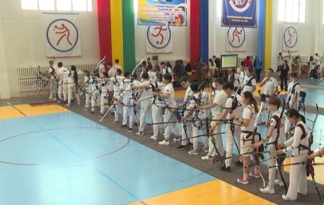 Всероссийские соревнования по стрельбе из лука памяти Мунко-Бадры Дашицыренова проходят в поселке Могойтуй