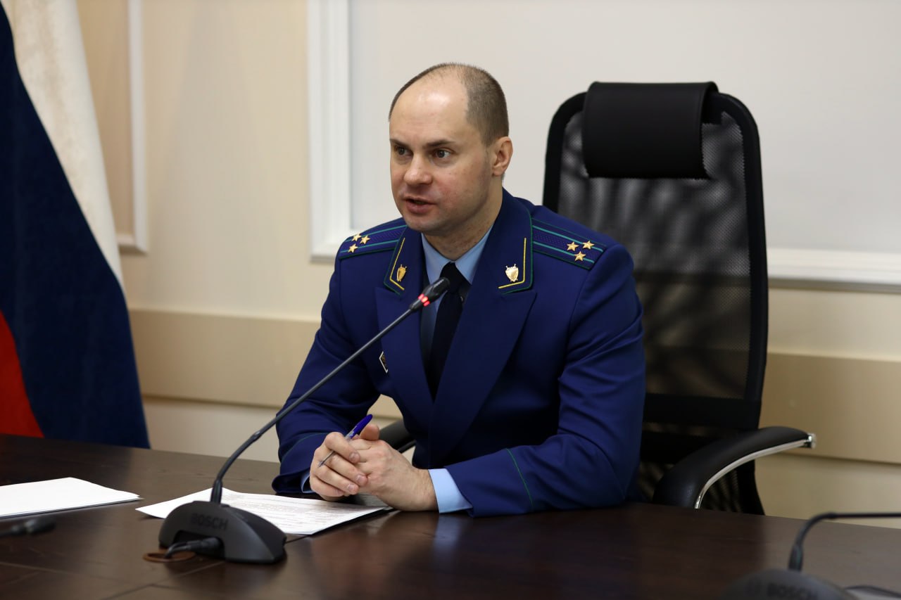 Исполняющий обязанности прокурора Забайкальского края Станислав Немцов в режиме видеоконфенцсвязи провел личный прием граждан, проживающих в Балейском, Оловяннинском и Петровск-Забайкальском районах Исполняющий обязанности прокурора Забайкальского края Станислав Немцов в режиме видеоконфенцсвязи провел личный прием граждан, проживающих в Балейском, Оловяннинском и Петровск-Забайкальском районах