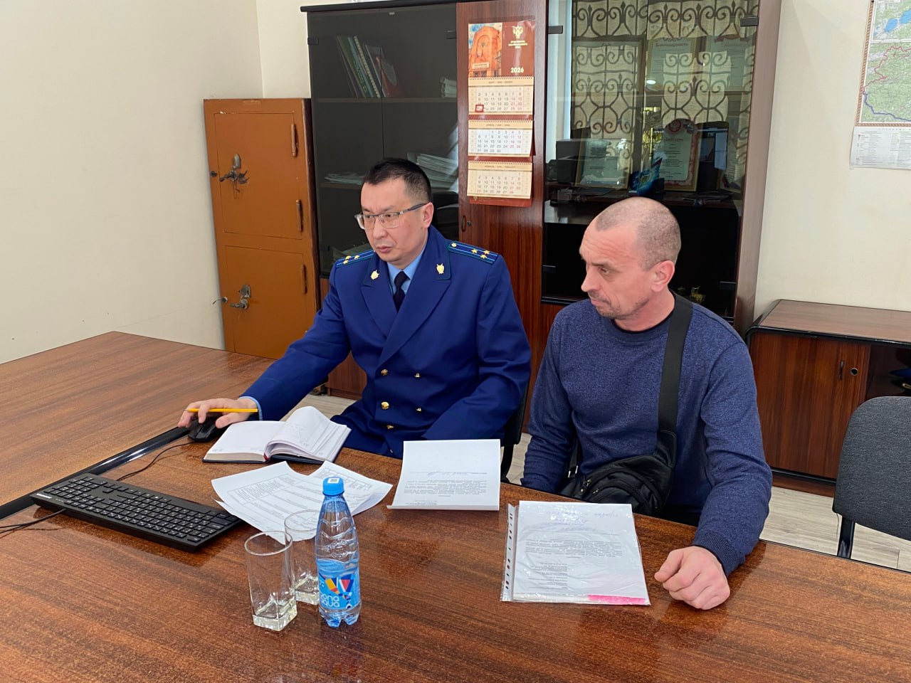 Исполняющий обязанности прокурора Забайкальского края Станислав Немцов в режиме видеоконфенцсвязи провел личный прием граждан, проживающих в Балейском, Оловяннинском и Петровск-Забайкальском районах Исполняющий обязанности прокурора Забайкальского края Станислав Немцов в режиме видеоконфенцсвязи провел личный прием граждан, проживающих в Балейском, Оловяннинском и Петровск-Забайкальском районах