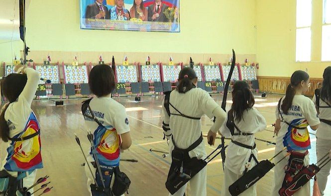 Всероссийские соревнования по стрельбе из лука памяти Мунко-Бадры Дашицыренова продолжаются в Могойтуе