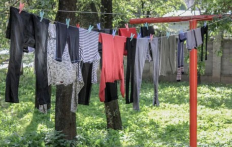 Как правильно сушить бельё: секреты долговечности одежды