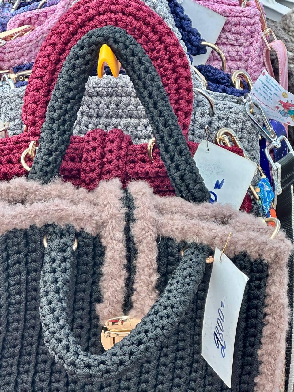 Итоги ярмарки. Весенний ветер не смог помешать участникам ярмарки выходного дня, прошедшей вчера на площади Труда в Черновском районе Итоги ярмарки. Весенний ветер не смог помешать участникам ярмарки выходного дня, прошедшей вчера на площади Труда в Черновском районе