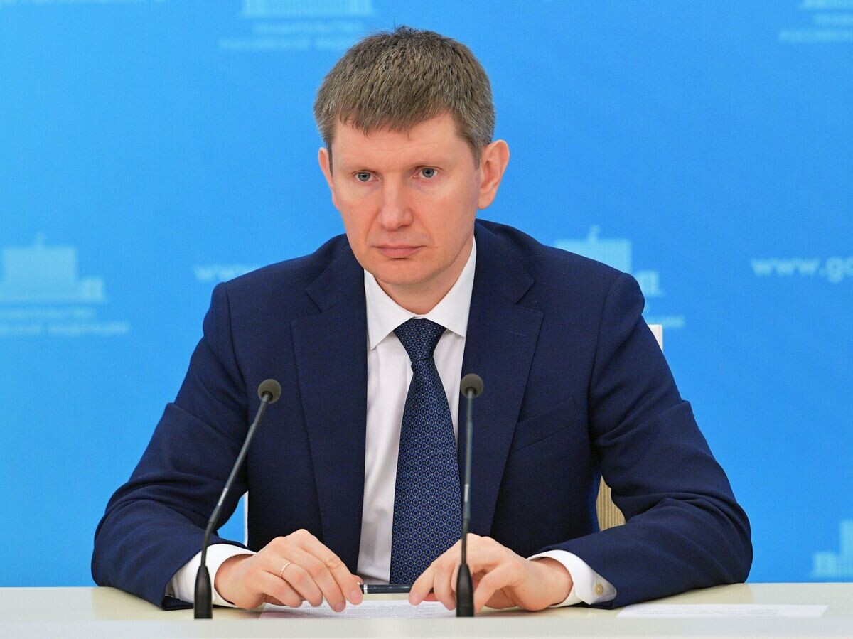 Решетников объяснил важность продления указа о продаже валютной выручки