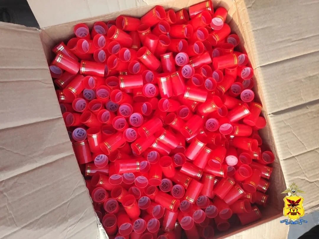 Подпольный цех по розливу фальшивого спиртного выявили в Забайкалье: изъято более двух тонн Подпольный цех по розливу фальшивого спиртного выявили в Забайкалье: изъято более двух тонн