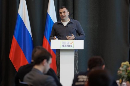 «Главный результат наставничества – это рост компетенций и возможность применять новые знания здесь и сейчас»: Михаил Кузнецов провел встречу с финалистами конкурса «Лидеры России. Политика»