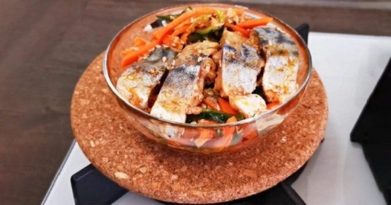 Вкусная закуска из скумбрии в корейском стиле