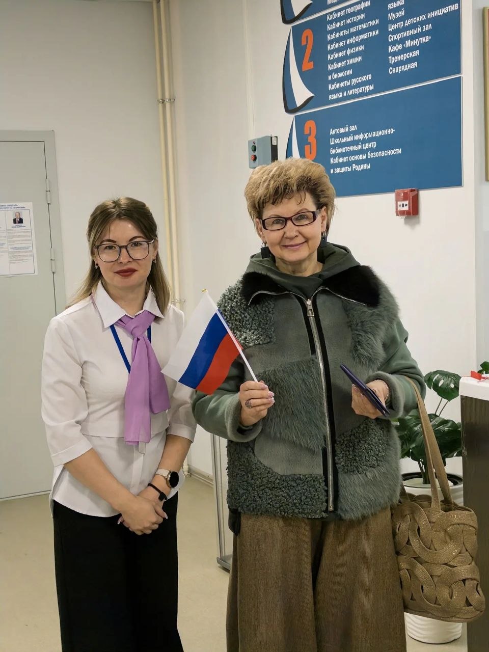 В Гагаринском округе продолжается второй день голосования В Гагаринском округе продолжается второй день голосования