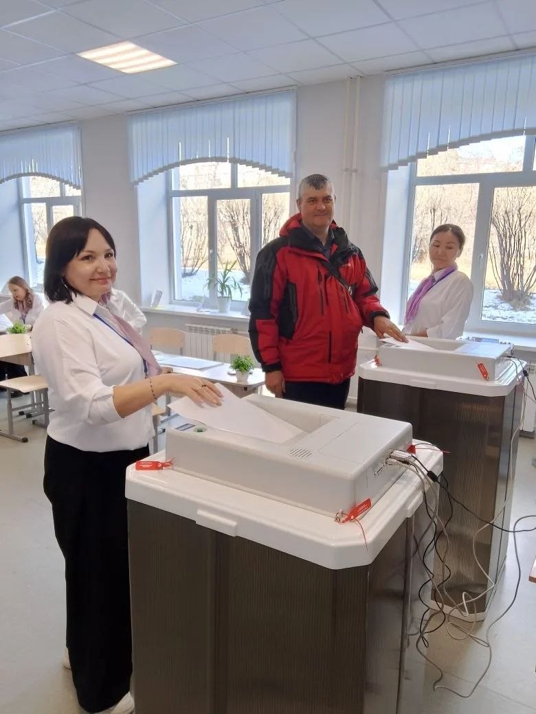 В Гагаринском округе продолжается второй день голосования В Гагаринском округе продолжается второй день голосования