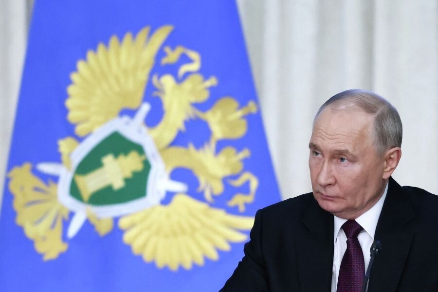 Путин выступил за снижение административных барьеров для бизнеса