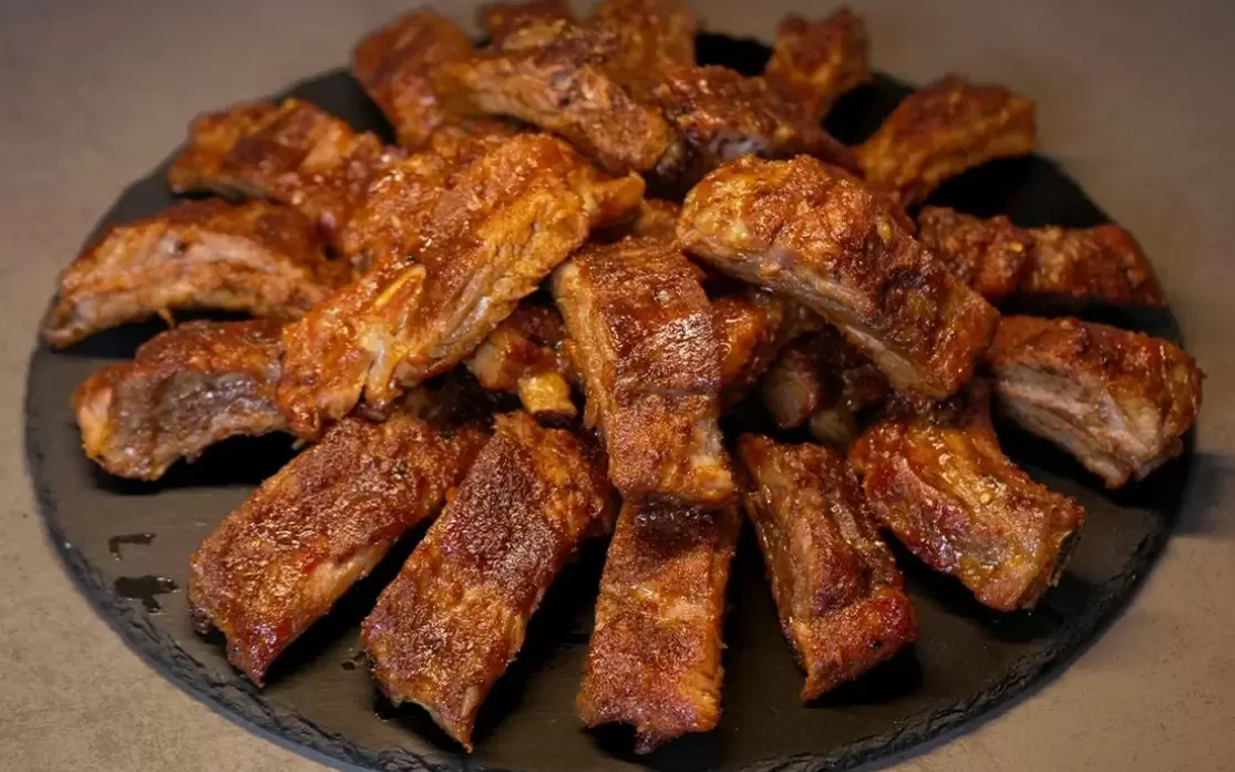 Свиные ребра в духовке: секреты хрустящей корочки и насыщенного вкуса