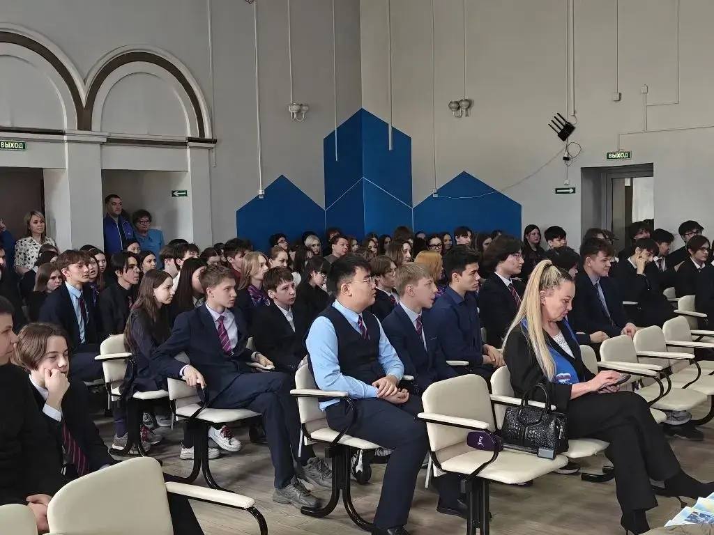 «Дети знают о космосе, летчиках и истории России очень много» «Дети знают о космосе, летчиках и истории России очень много»