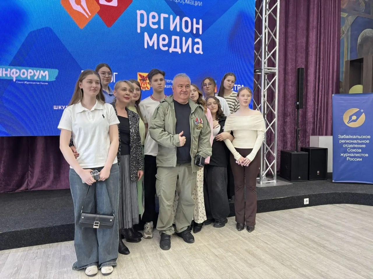 Военкор Алексей Ивлиев поделился с забайкальцами опытом работы в зоне СВО Военкор Алексей Ивлиев поделился с забайкальцами опытом работы в зоне СВО