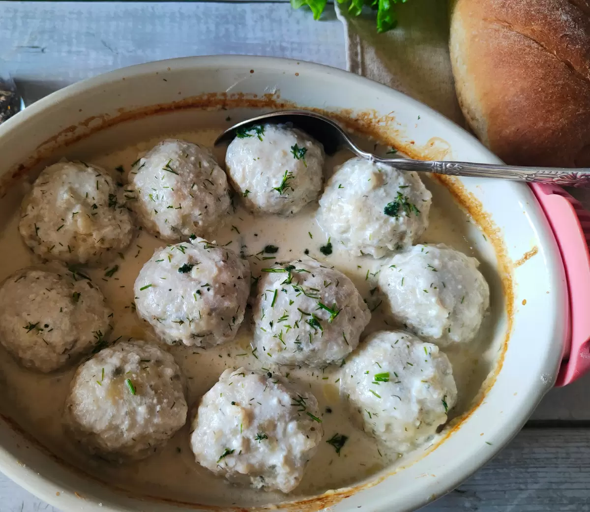 Нежные рыбные тефтели с рисом: новое дыхание повседневной кухни