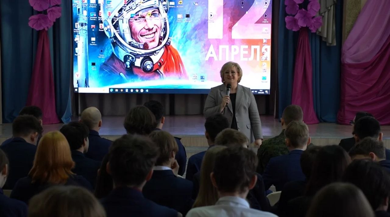 Лётчики и штурманы провели Урок мужества в Чите Лётчики и штурманы провели Урок мужества в Чите