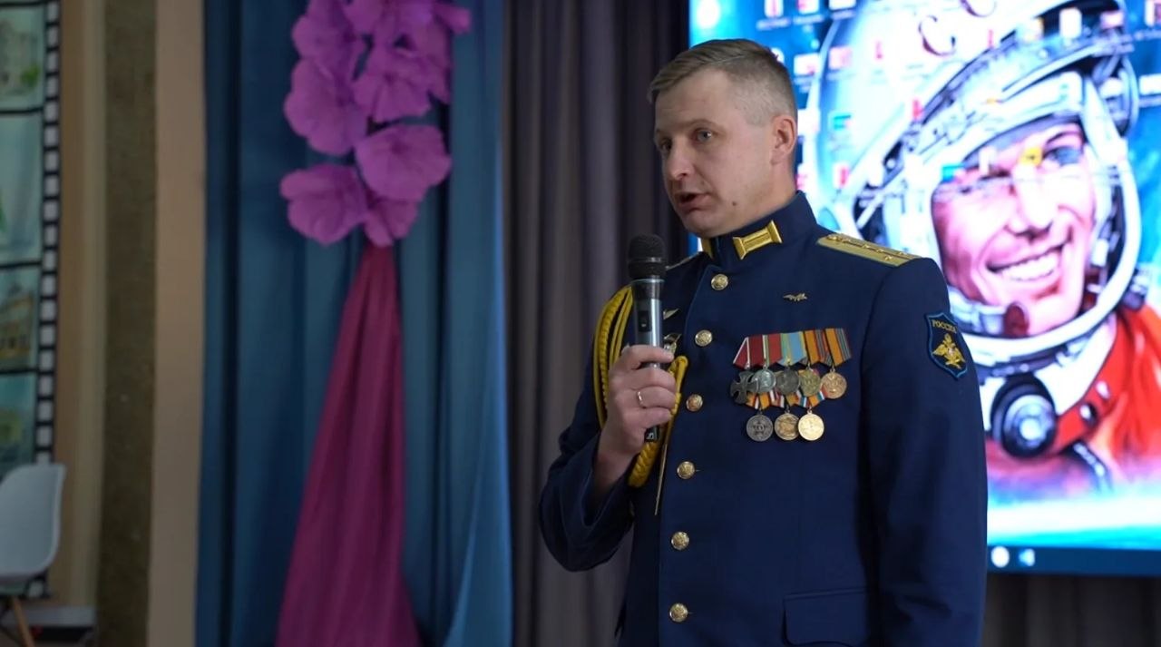 Лётчики и штурманы провели Урок мужества в Чите