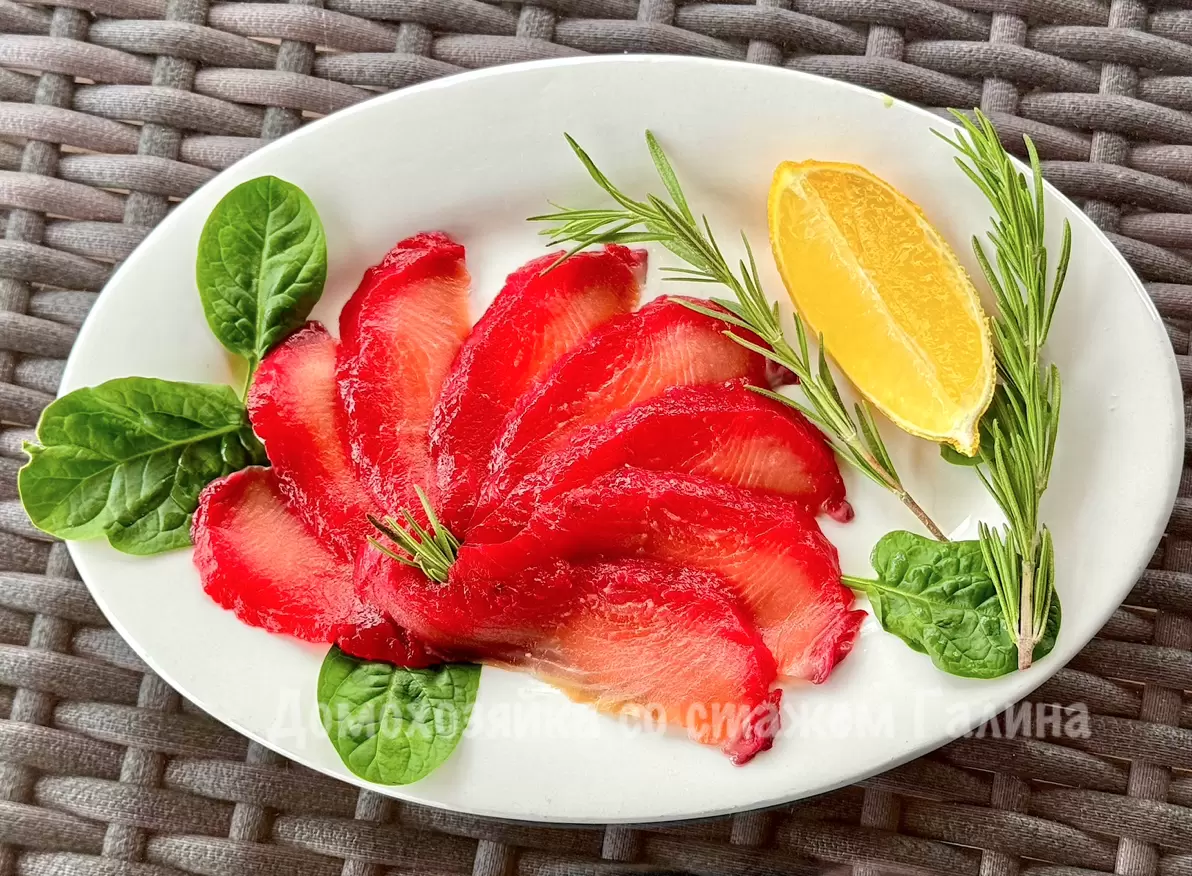 Гравлакс из горбуши со свеклой: изысканная закуска с северным акцентом