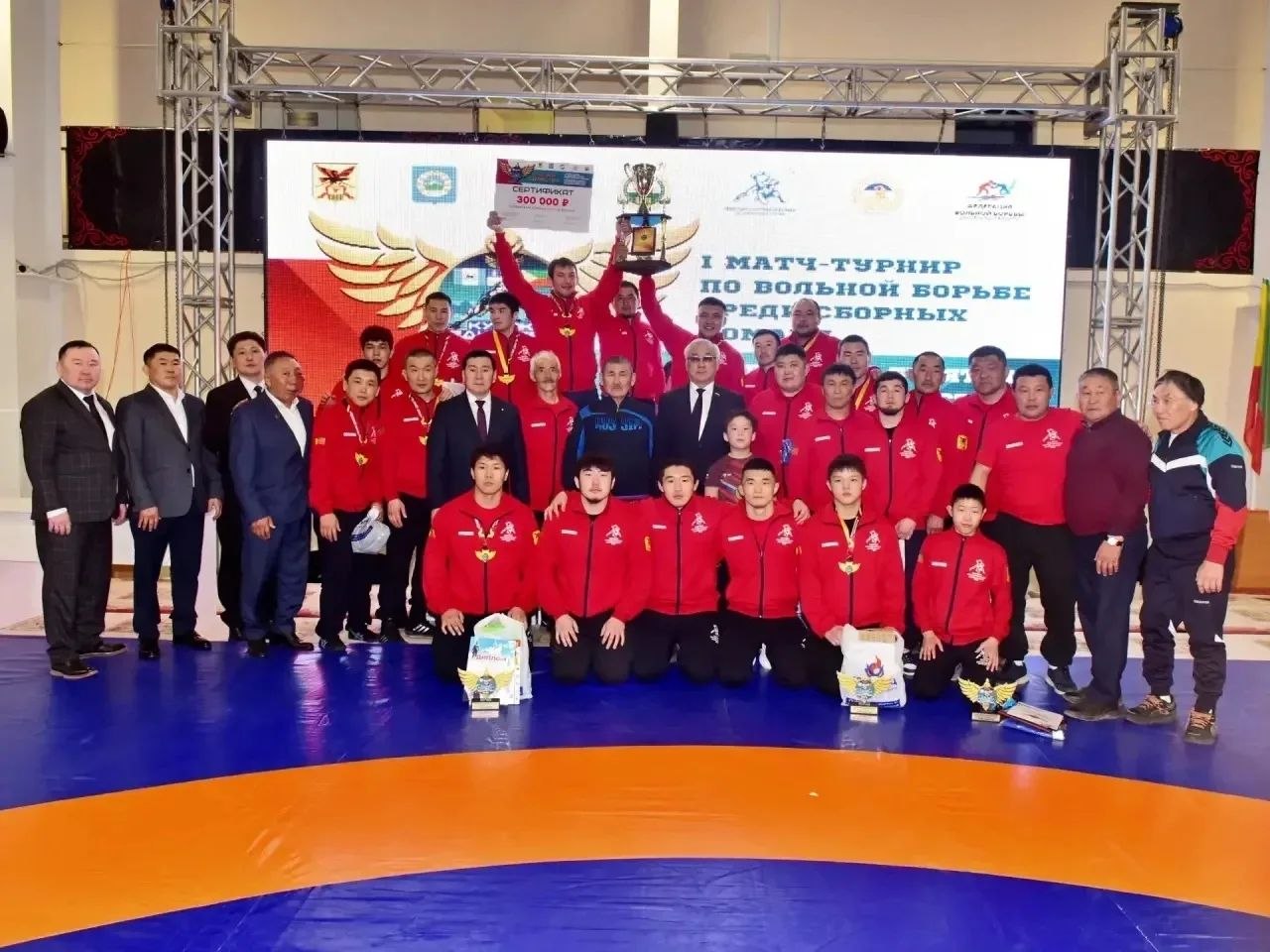 Забайкальские спортсмены забрали первый «Кубок Единства» по вольной борьбе
