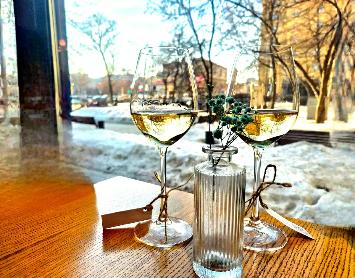 Винный оазис на Старой Басманной: очарование Bigati Bar