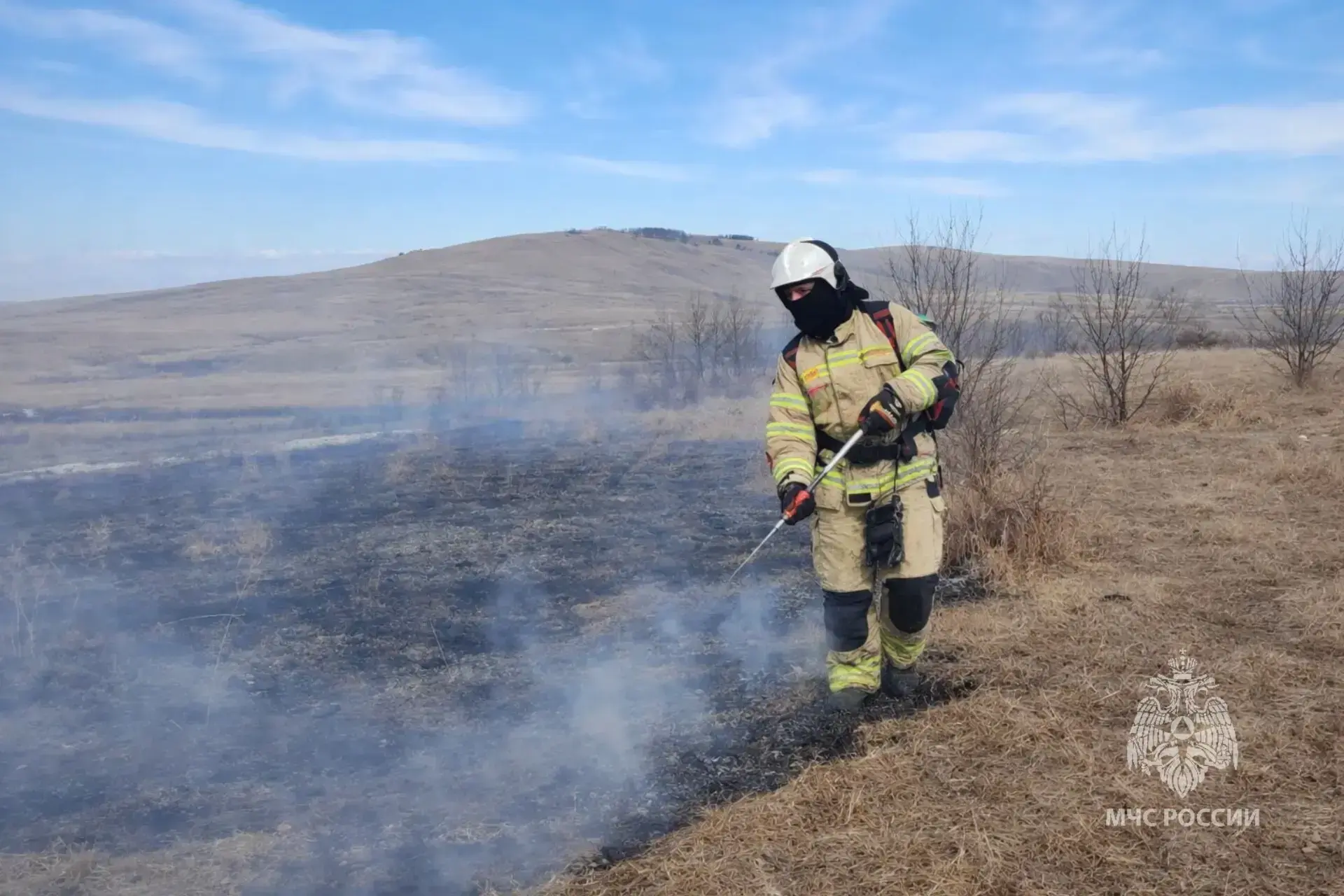 В Забайкалье ликвидируют трансграничный ландшафтный пожар