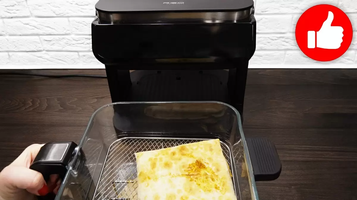 Сытный завтрак: лаваш с яйцом и сыром за 8 минут