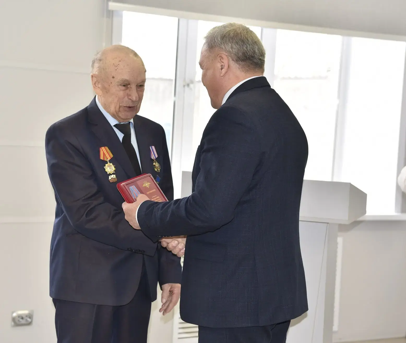 Их знают и помнят в Смоленке, Засопке, Атамановке: в Читинском округе чествовали ветеранов милиции Их знают и помнят в Смоленке, Засопке, Атамановке: в Читинском округе чествовали ветеранов милиции