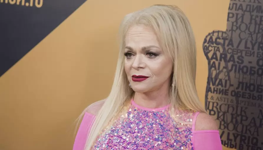 Лариса Долина и её странная игра с историей